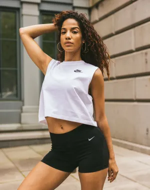 Nike Club Sleeveless Cropped Top