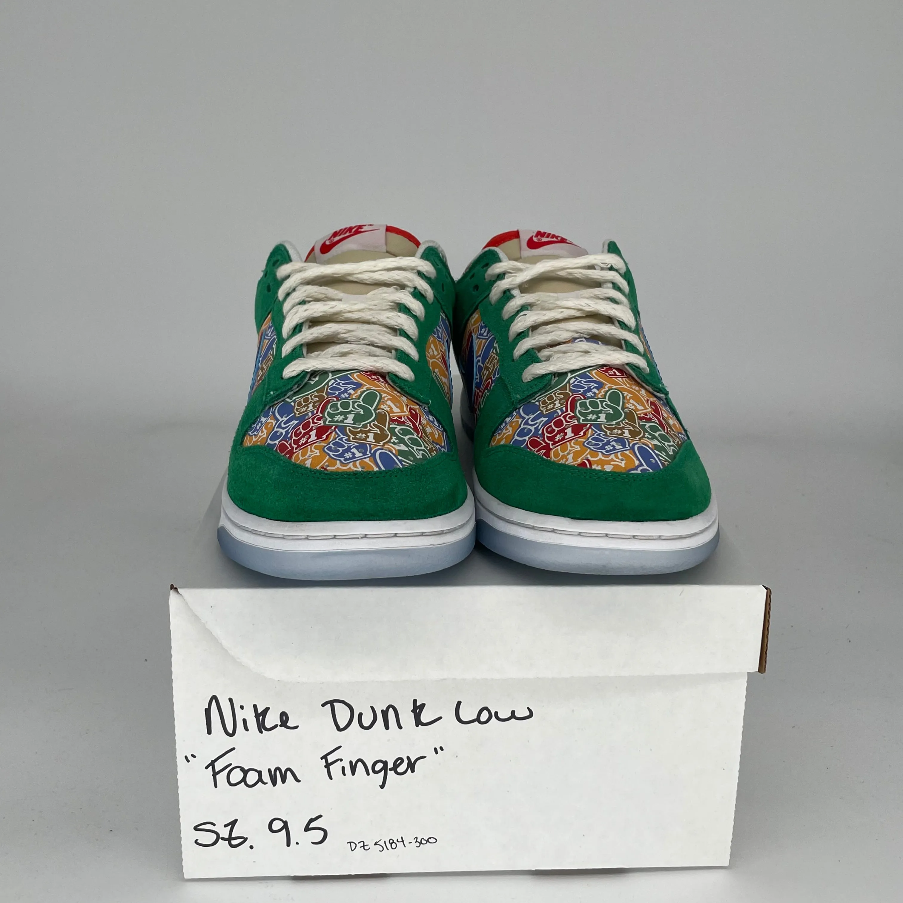 NIKE DUNK LOW FOAM FINGER SIZE 9.5 DZ5184-300