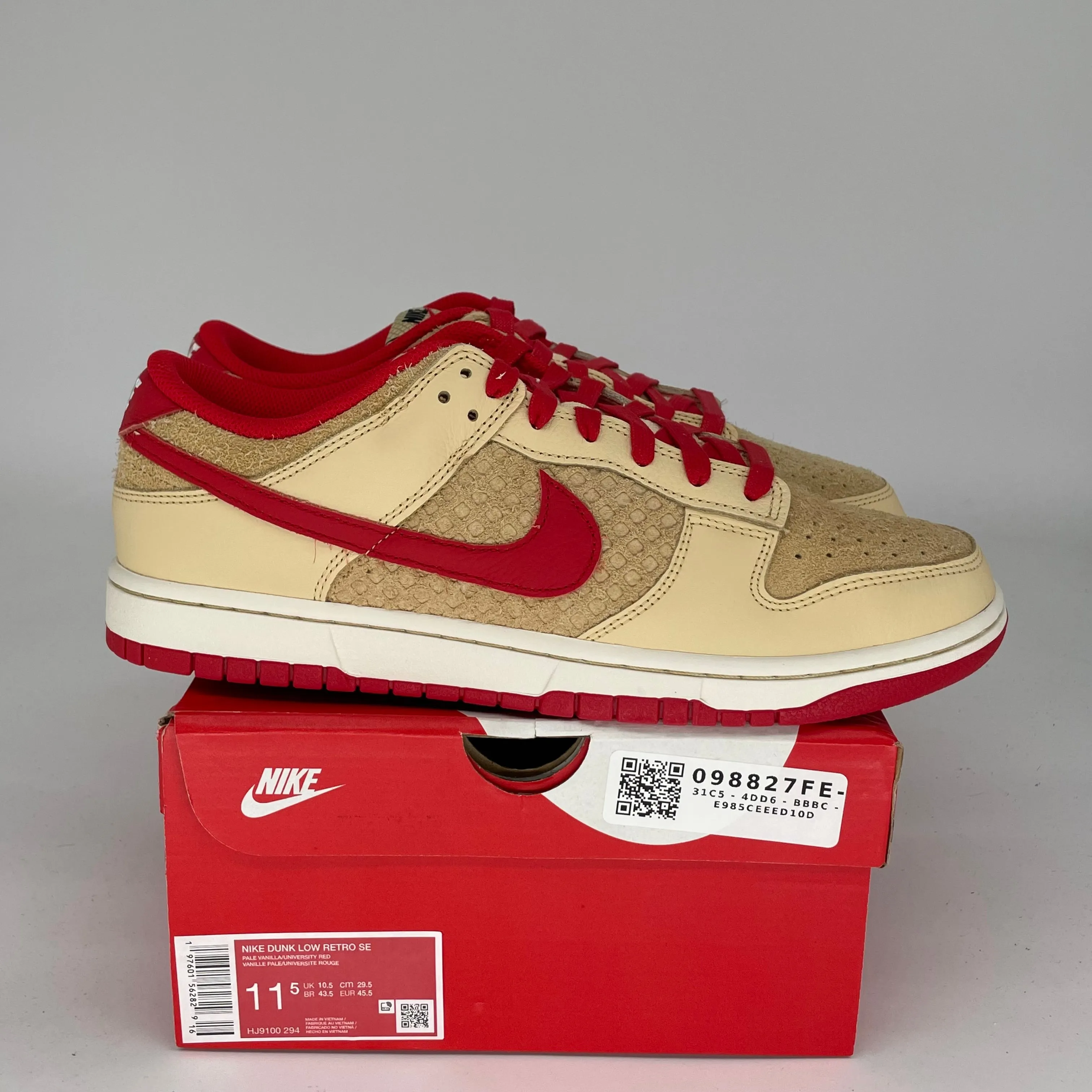 NIKE DUNK LOW STRAWBERRY WAFFLE SIZE 11.5 HJ9100-294