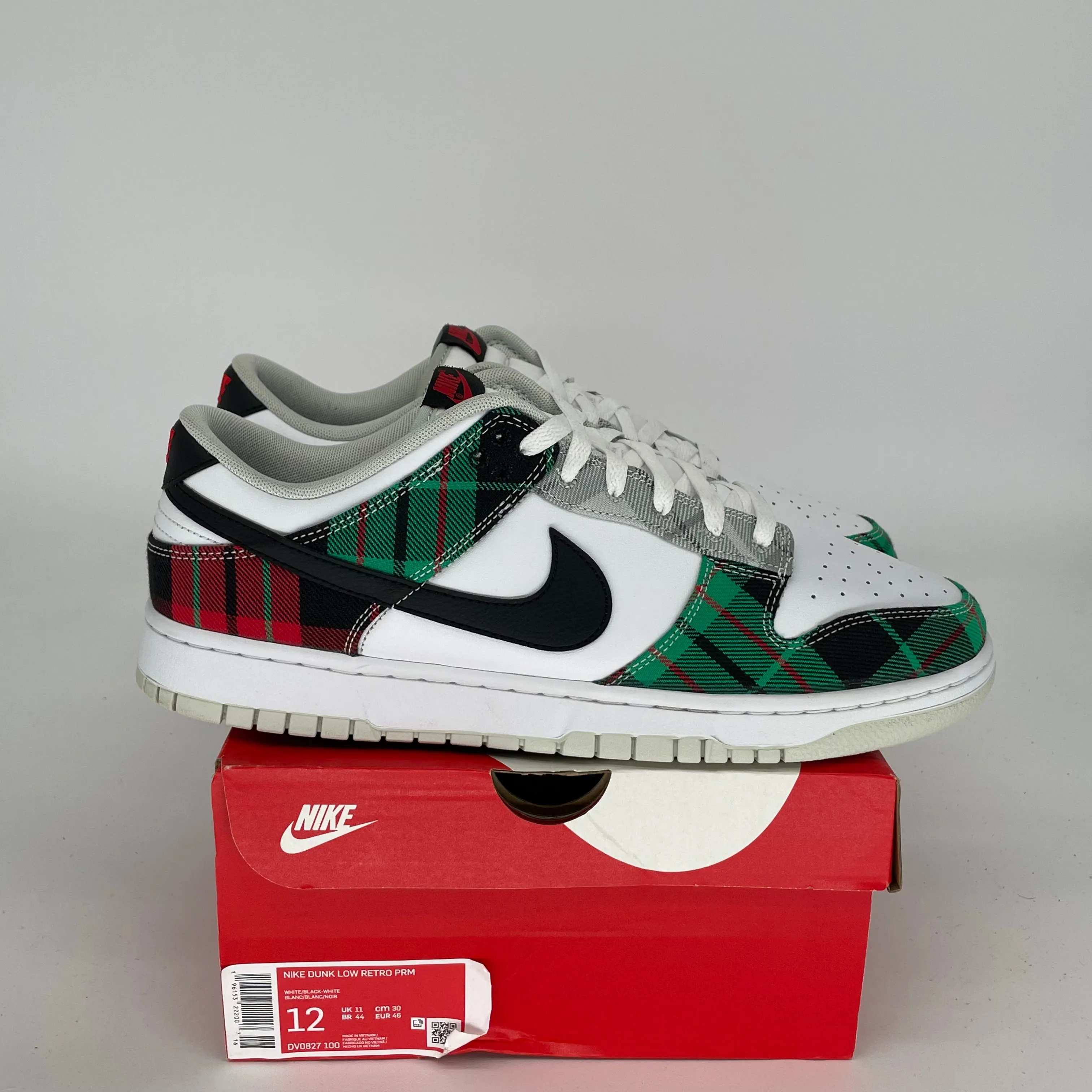 NIKE DUNK LOW TARTAN PLAID SIZE 12 DV0827-100