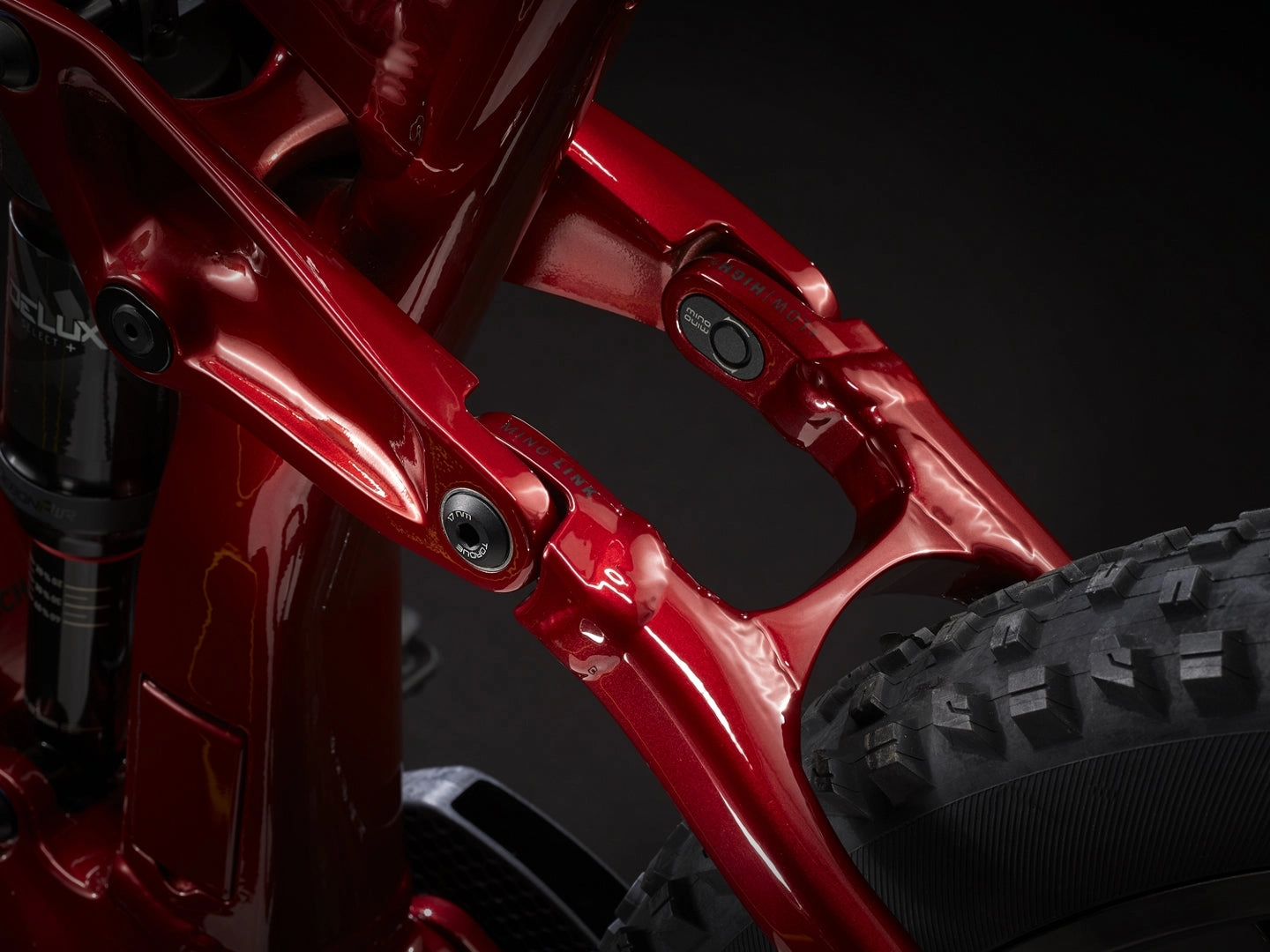 Rail 5 Crimson/Lithium Grey