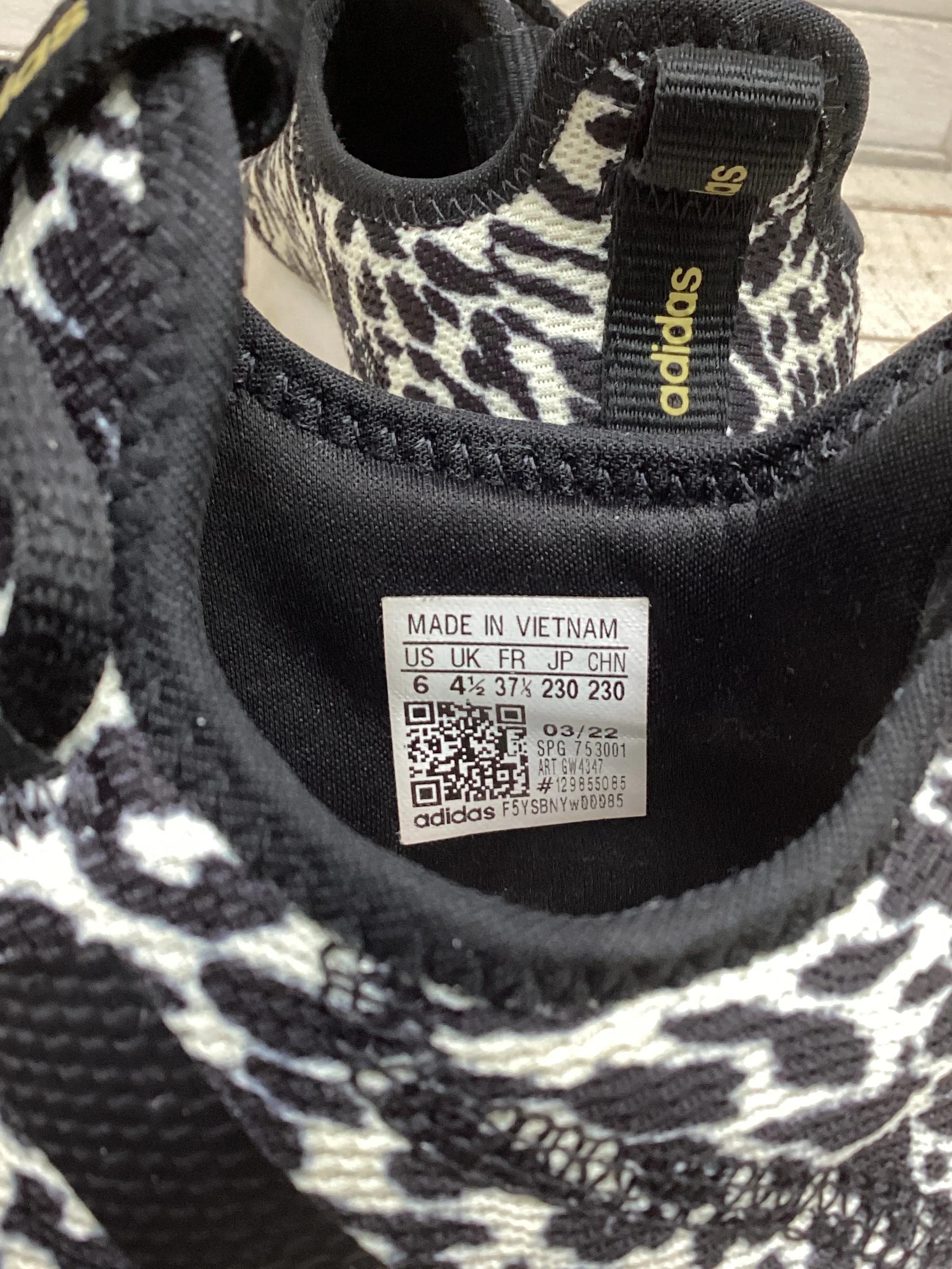 Shoes Athletic By Adidas In Leopard Print, Size: 6 adidas