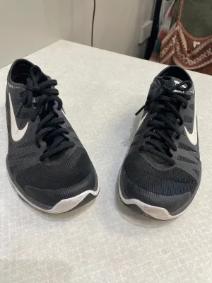 Shoes Athletic By Nike In Black & White, Size: 8.5 nike