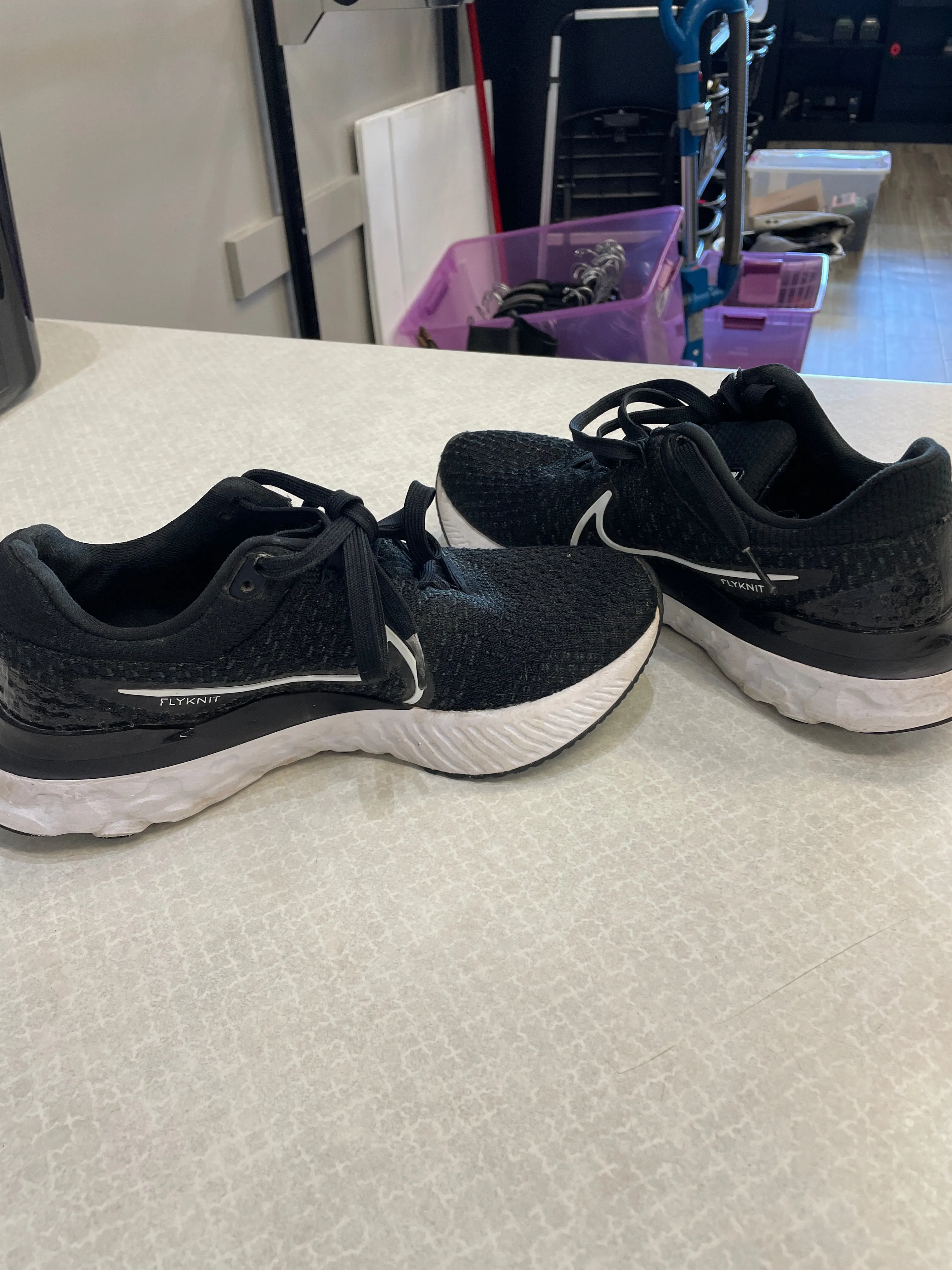 Shoes Athletic By Nike In Black, Size: 8 nike
