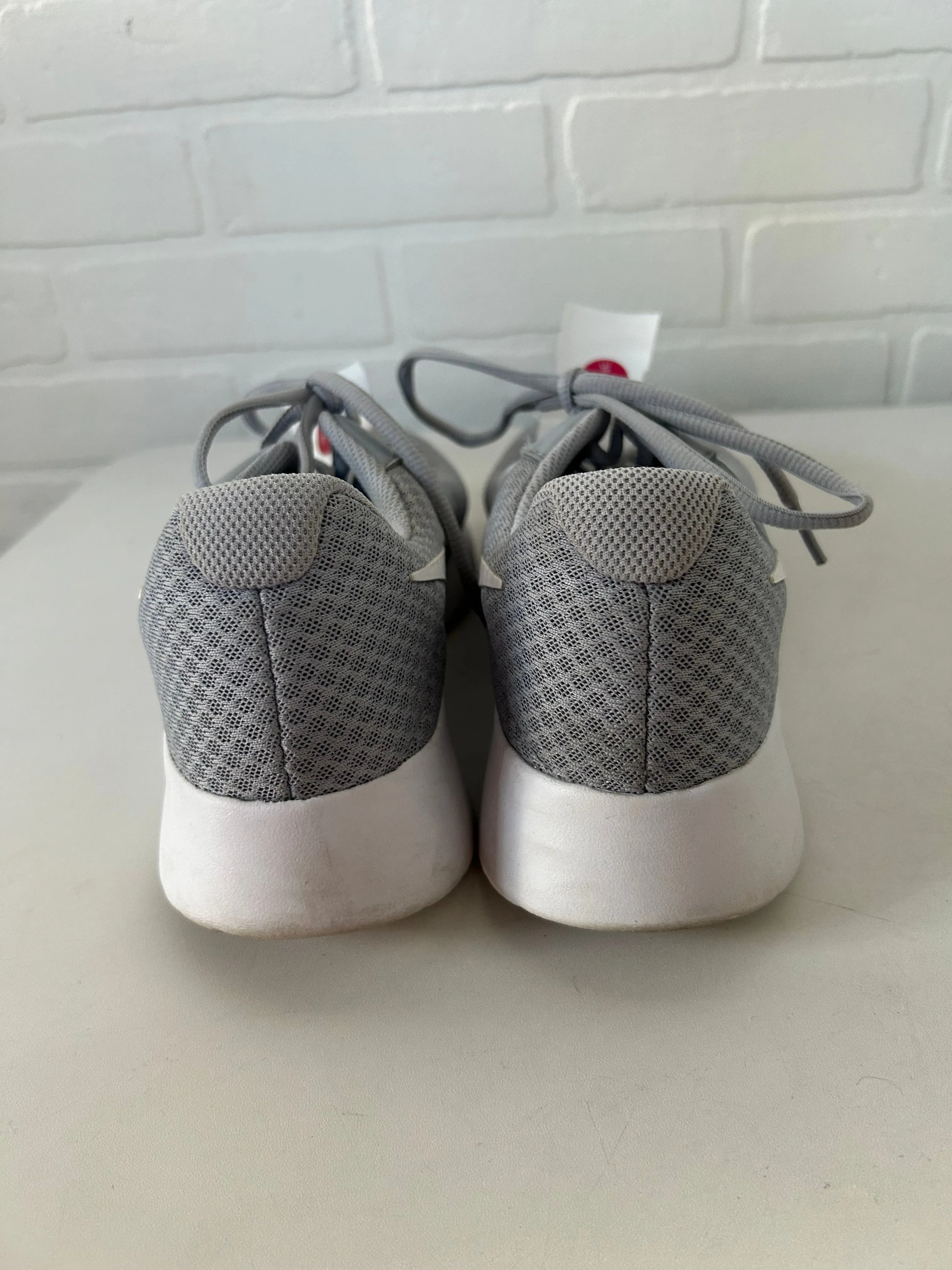 Shoes Athletic By Nike In Grey & White, Size: 9.5 nike