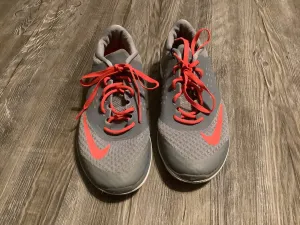 Shoes Athletic By Nike In Grey, Size: 6.5 nike