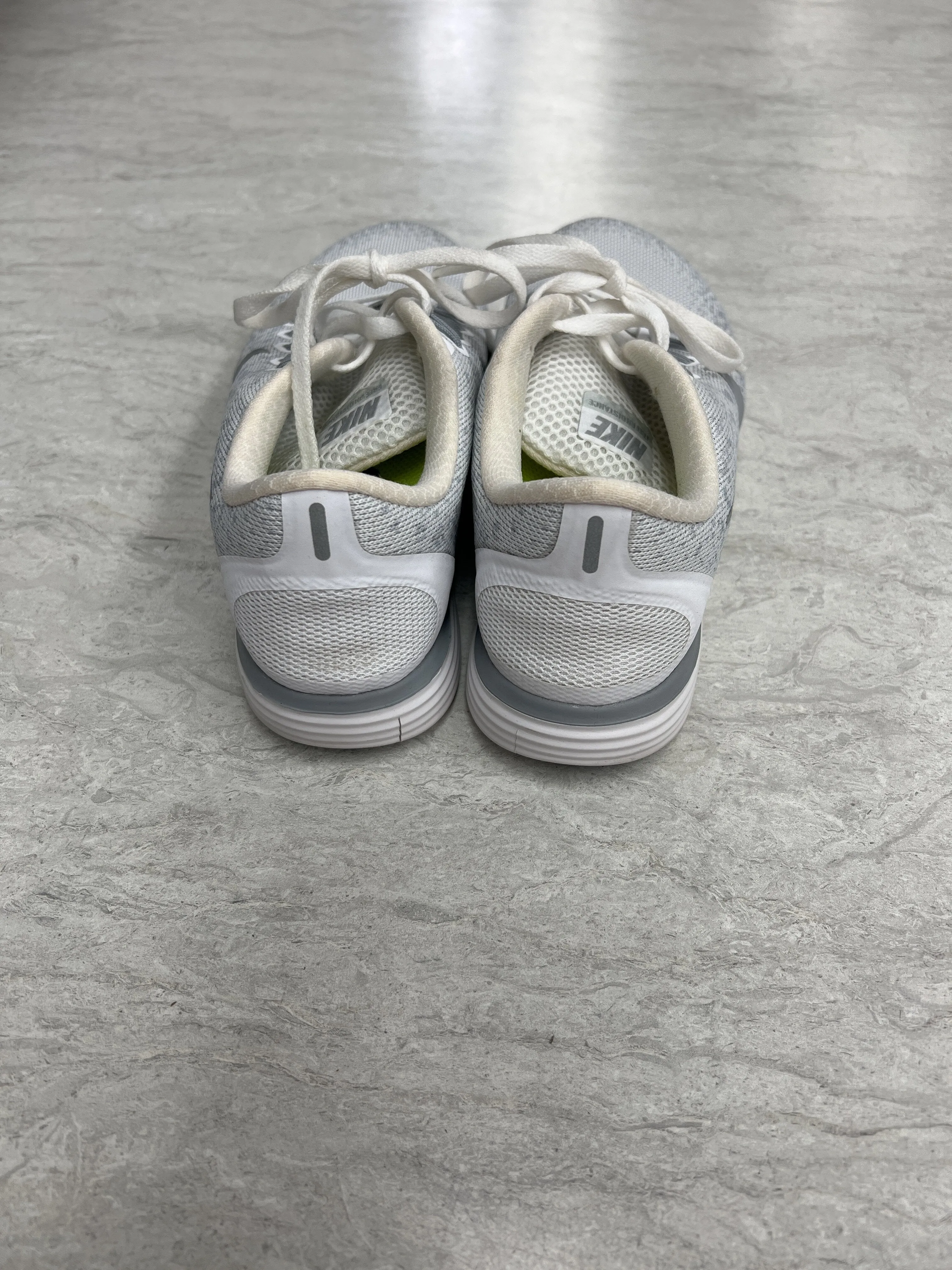 Shoes Athletic By Nike  Size: 6 nike