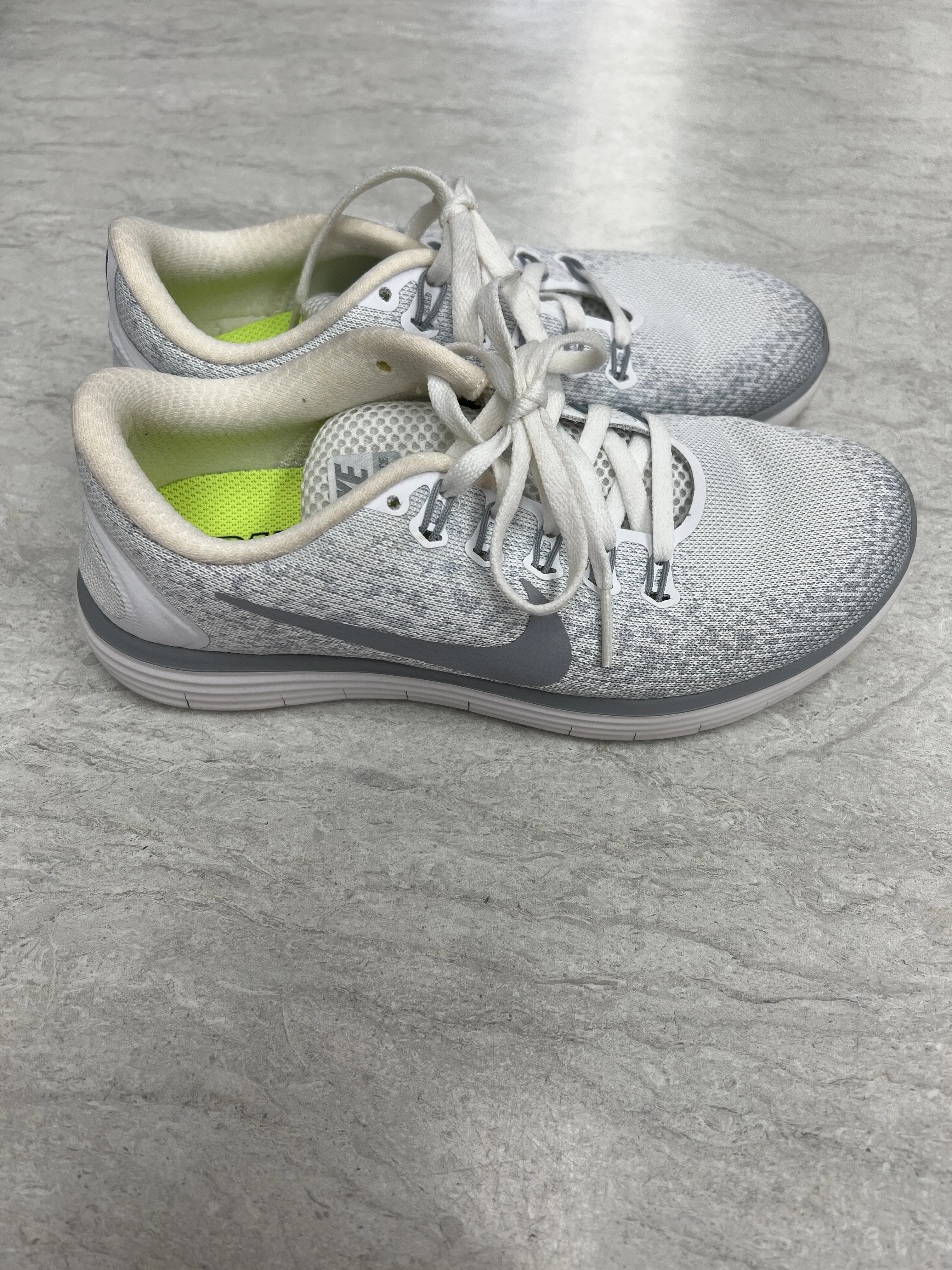 Shoes Athletic By Nike  Size: 6 nike