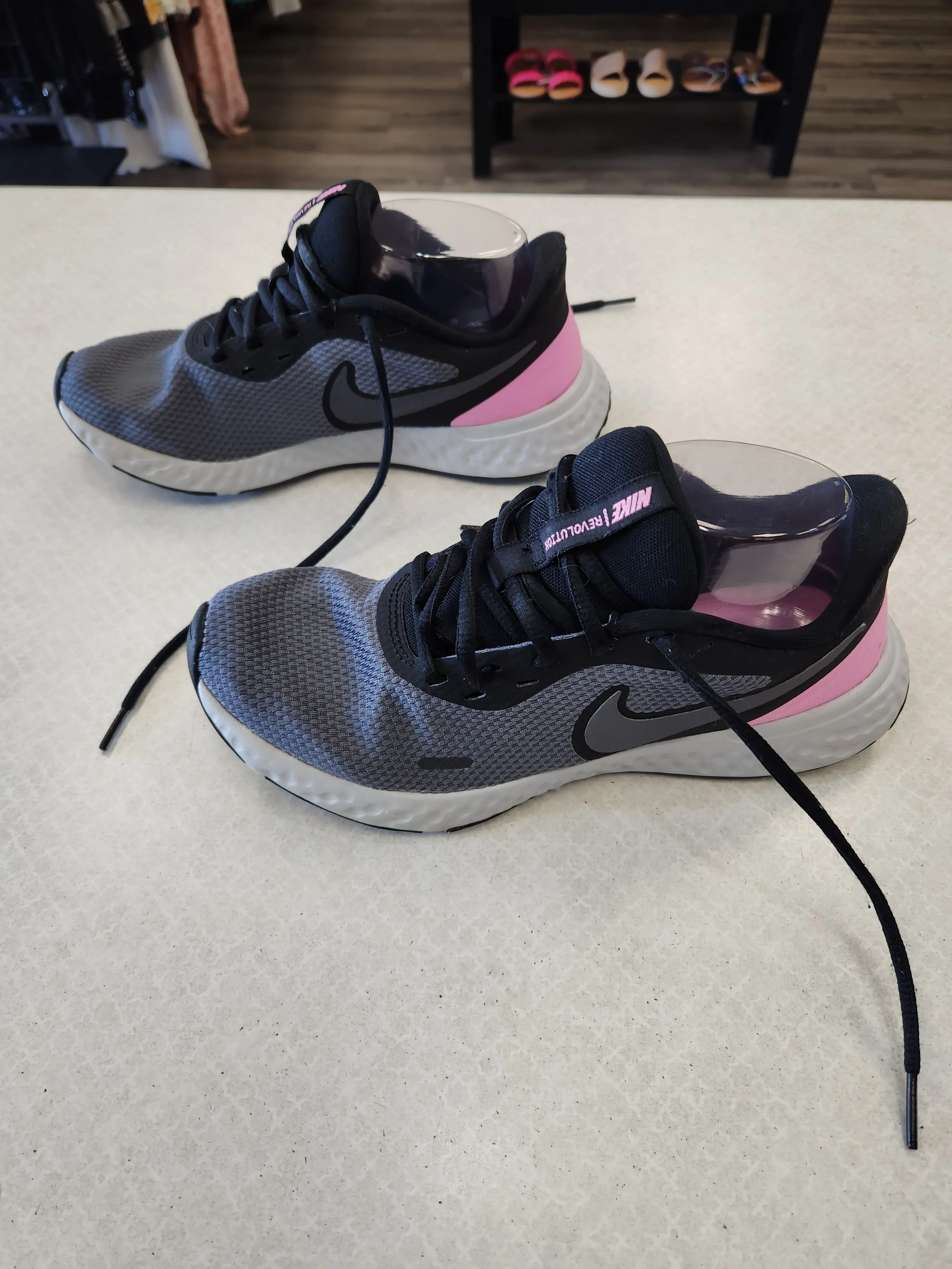 Shoes Athletic By Nike  Size: 8 nike