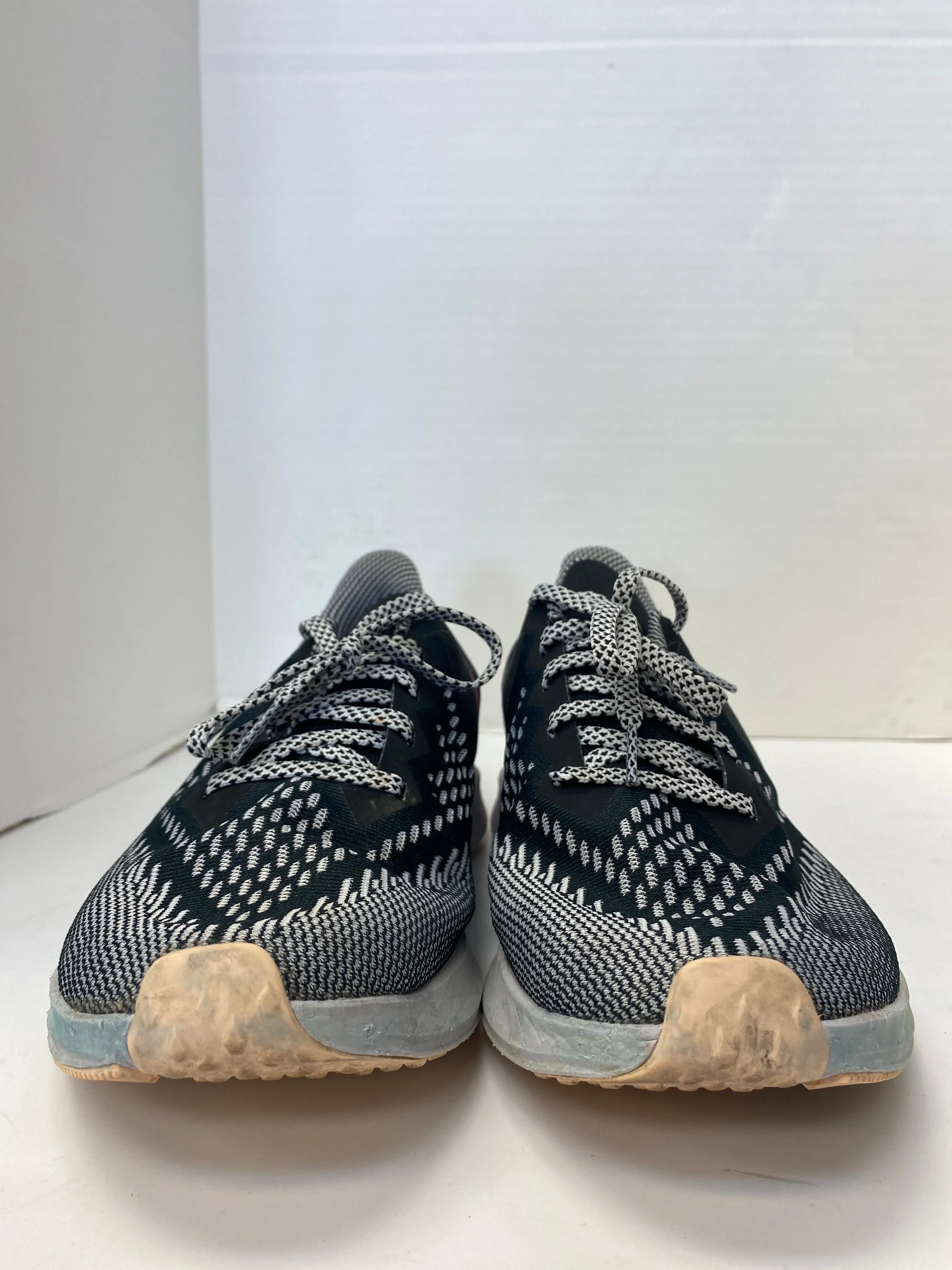 Shoes Athletic By Nike  Size: 9.5 nike