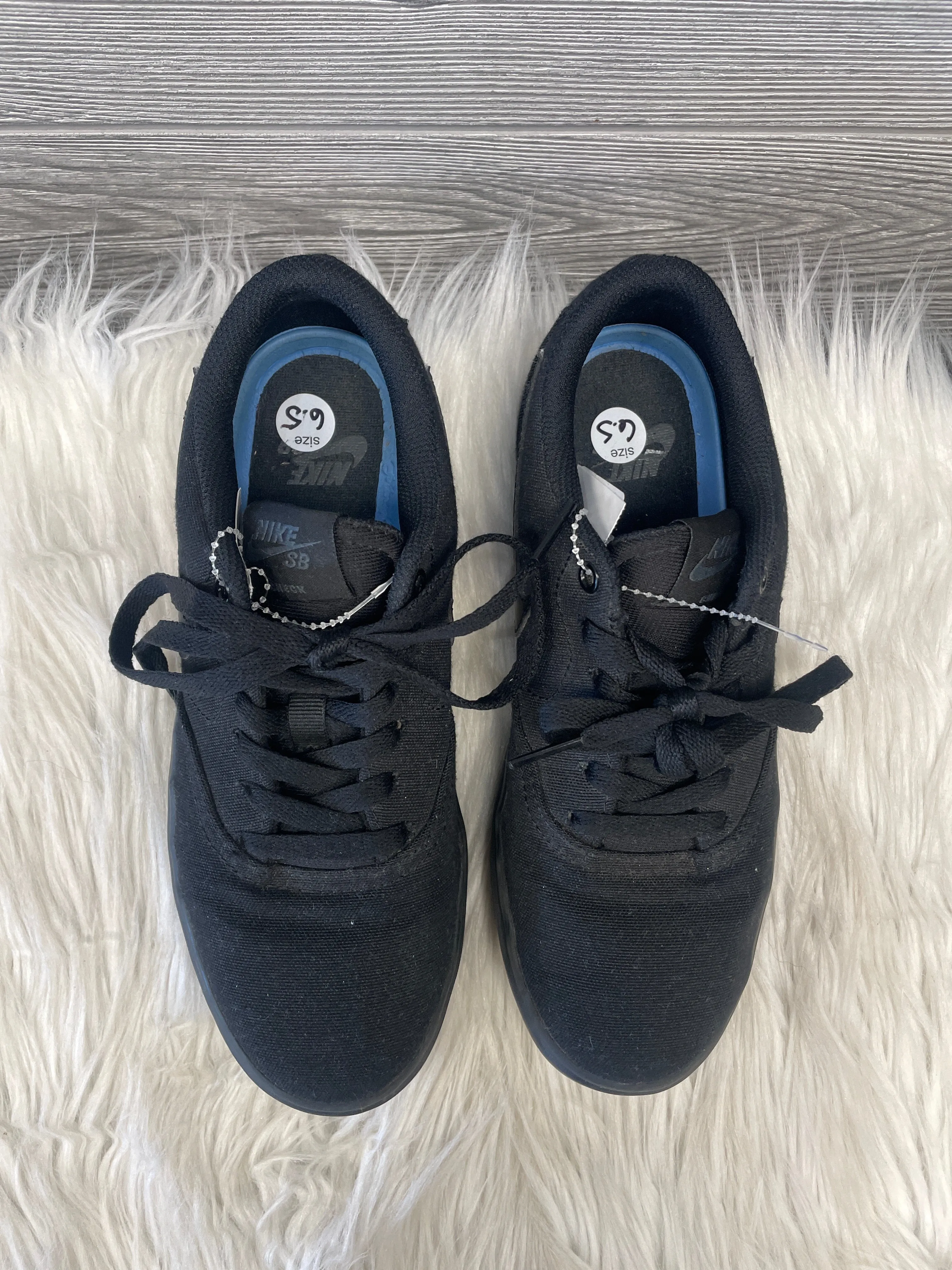 Shoes Sneakers By Nike In Black, Size: 6.5 nike