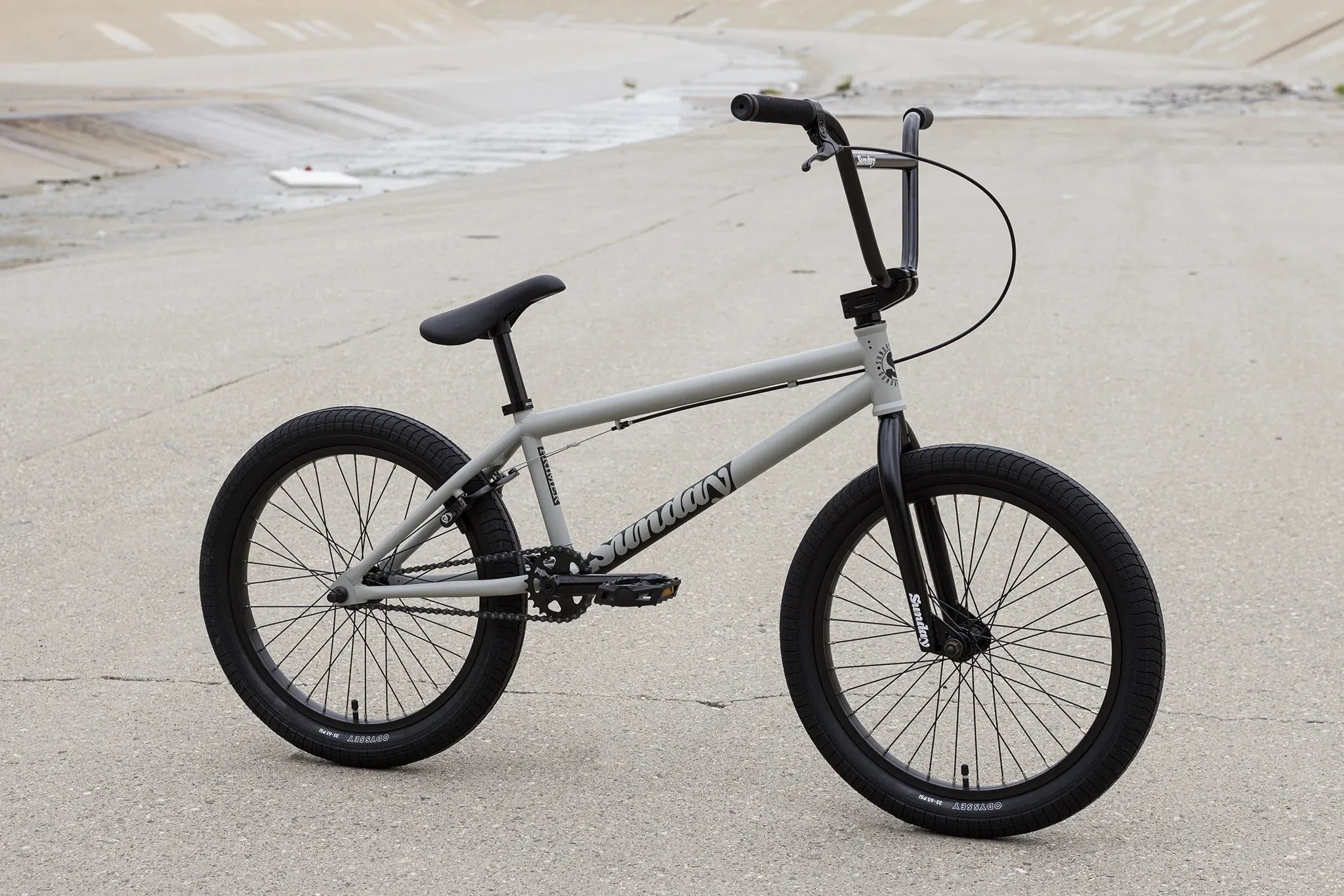 Sunday Primer 20.75 Complete BMX Bike - Matte Battleship Grey